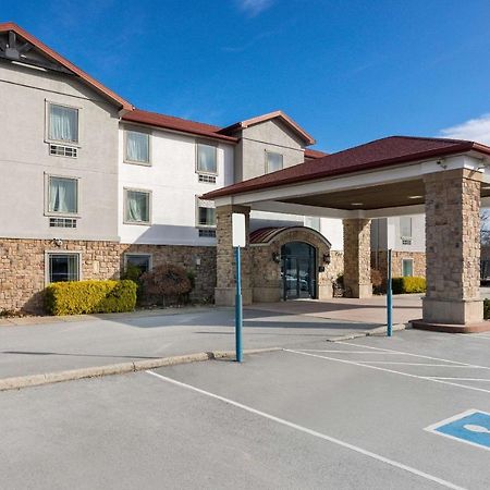 Quality Inn & Suites Monterey, Tn - Crossville, Tn Bagian luar foto