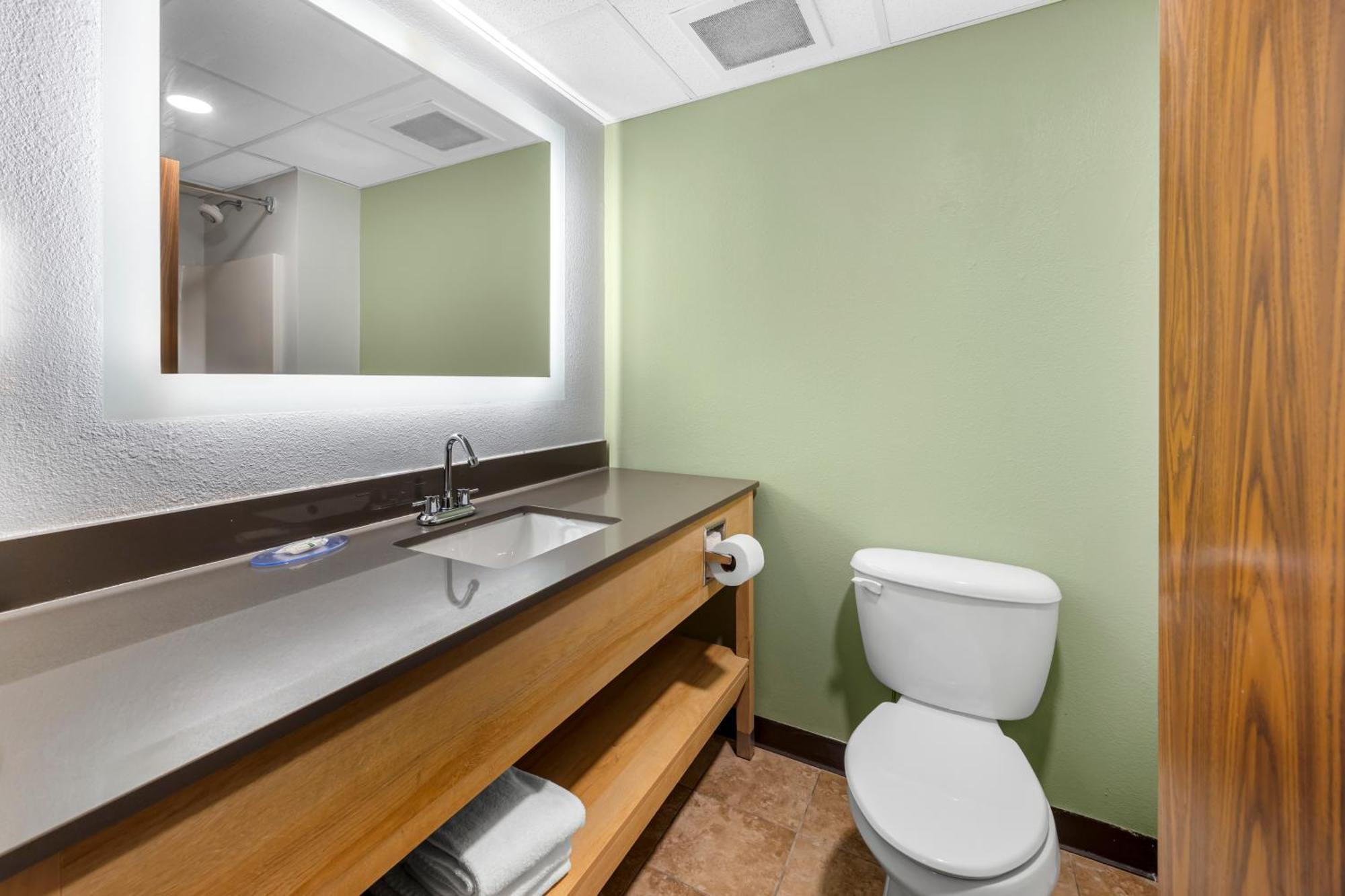Quality Inn & Suites Monterey, Tn - Crossville, Tn Bagian luar foto