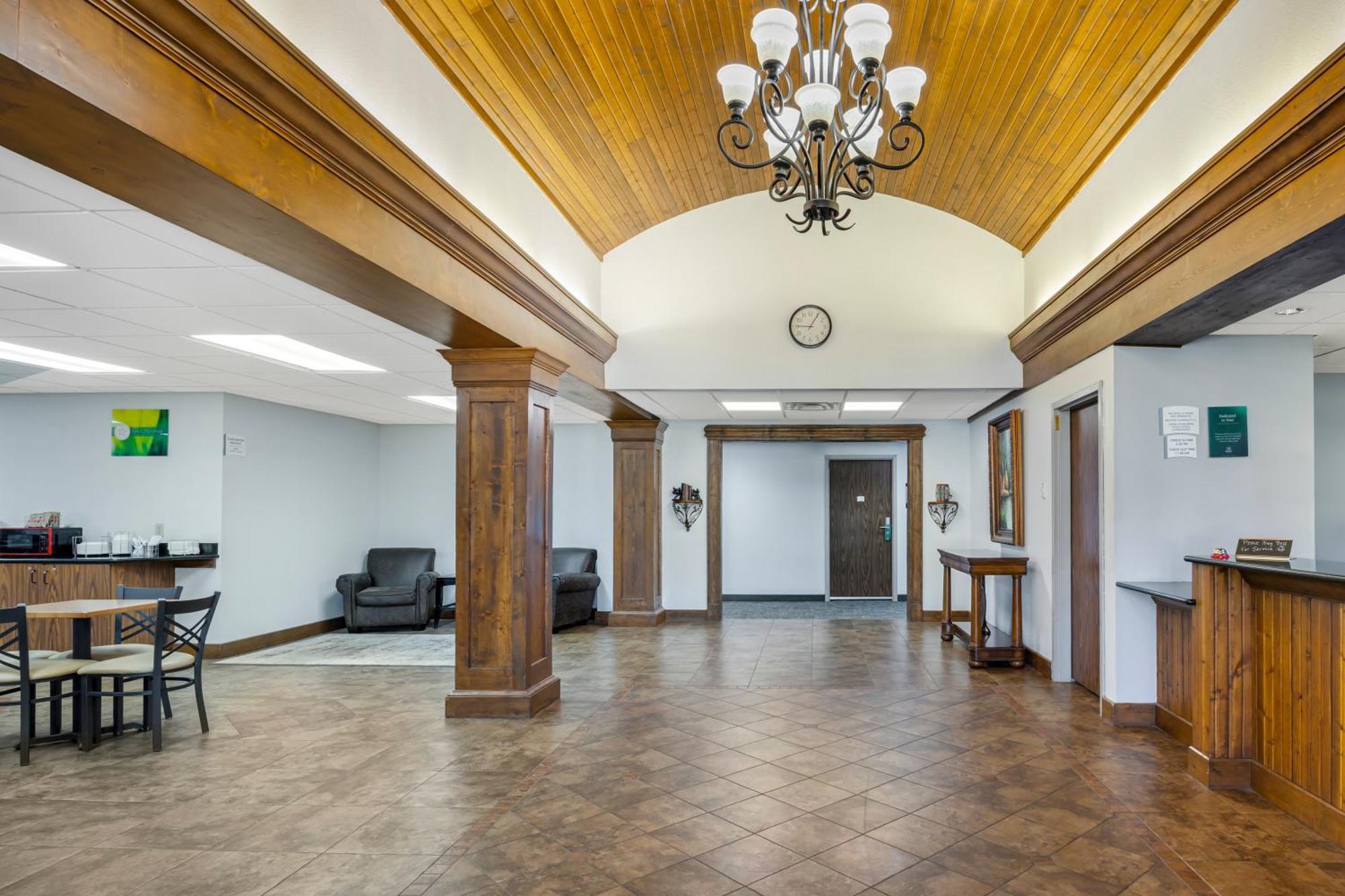 Quality Inn & Suites Monterey, Tn - Crossville, Tn Bagian luar foto