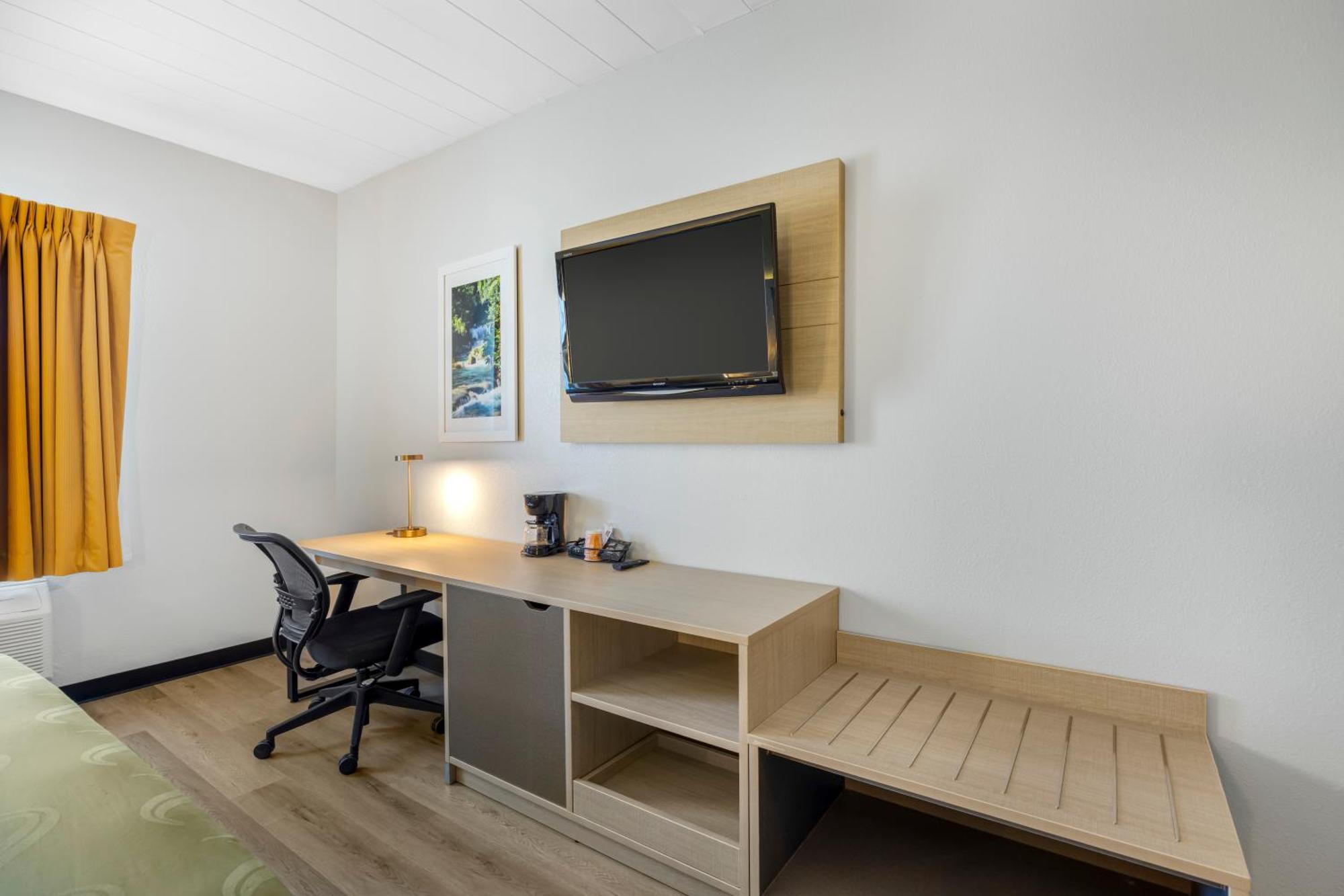 Quality Inn & Suites Monterey, Tn - Crossville, Tn Bagian luar foto