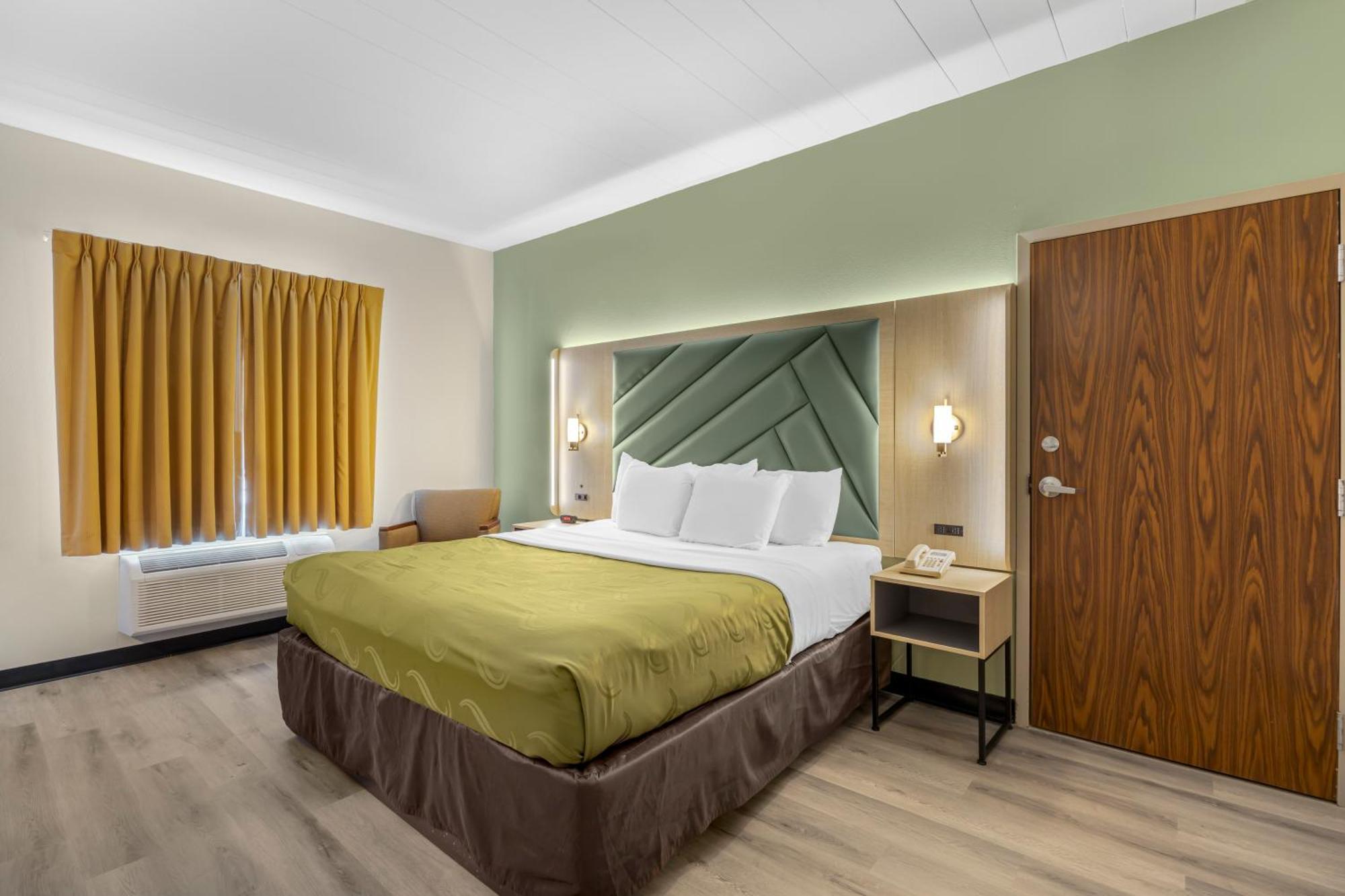 Quality Inn & Suites Monterey, Tn - Crossville, Tn Bagian luar foto