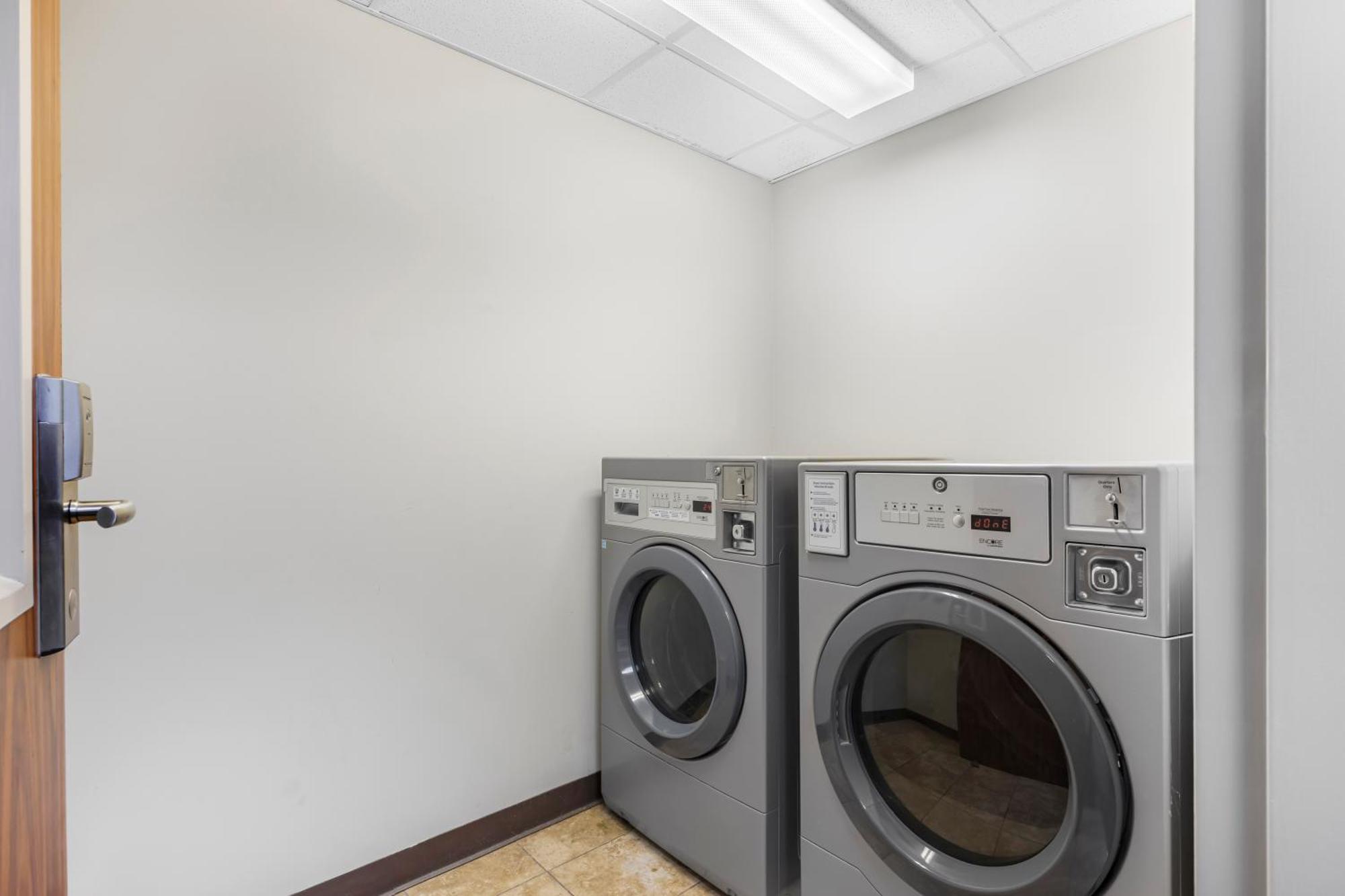 Quality Inn & Suites Monterey, Tn - Crossville, Tn Bagian luar foto