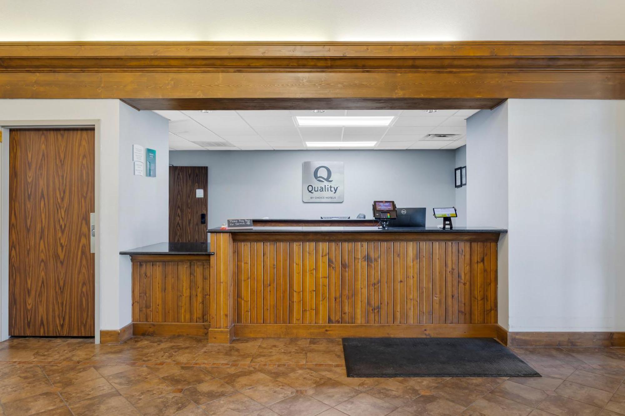 Quality Inn & Suites Monterey, Tn - Crossville, Tn Bagian luar foto